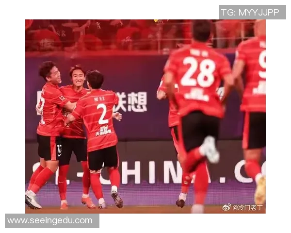 蓉港足球明星阵容揭晓球迷期待新赛季精彩表现与激烈对决